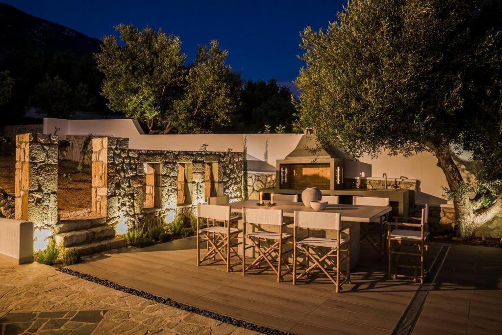 Lourdas White Villa Lourdata  Exterior foto